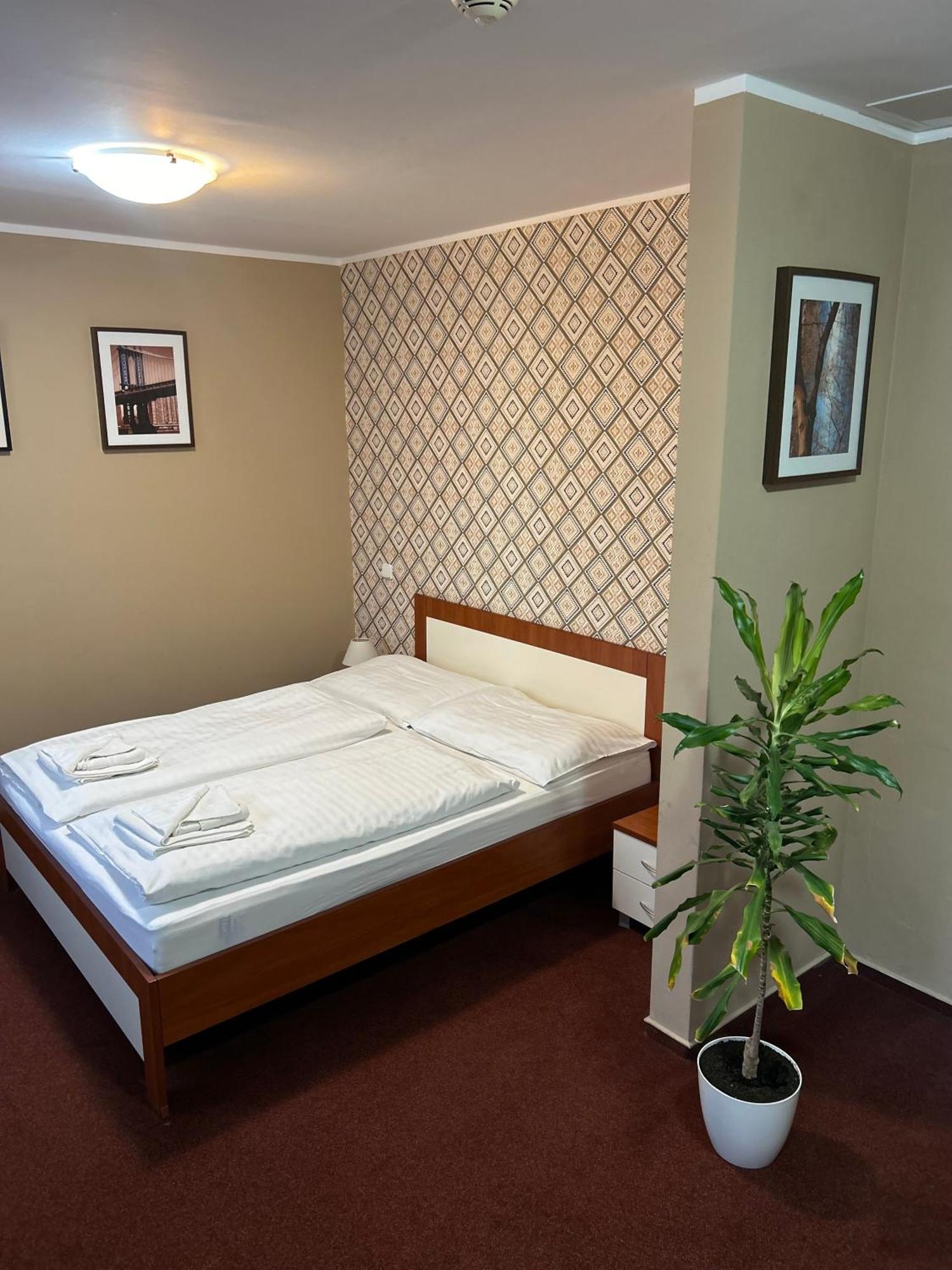 Hotel 21 Bratislava Ngoại thất bức ảnh